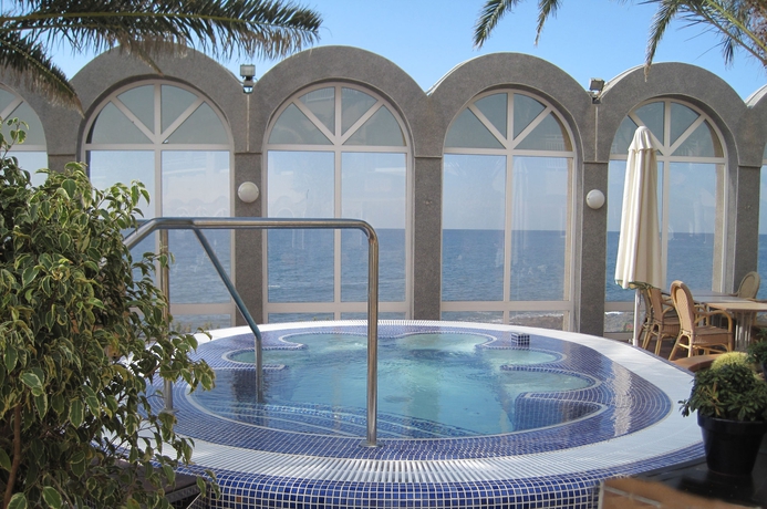 Imagen de los exteriores del Hotel San Agustin Beach Club. Foto 11