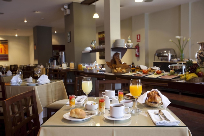 Imagen del bar/restaurante del Hotel San Agustin El Dorado. Foto 2