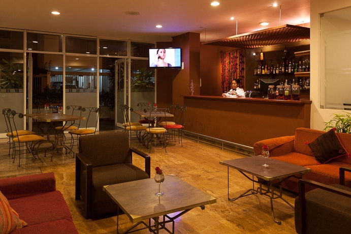 Imagen del bar/restaurante del Hotel San Agustin Exclusive. Foto 6