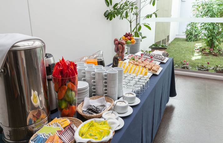 Imagen del bar/restaurante del Hotel San Agustin Plaza. Foto 2