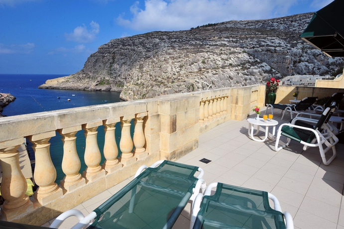 Imagen de los exteriores del Hotel San Andrea. Foto 9