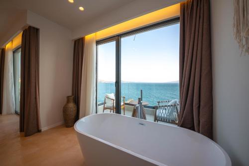 Imagen de la habitación del Hotel San Angelo Luxury Resort - Adults Only. Foto 18