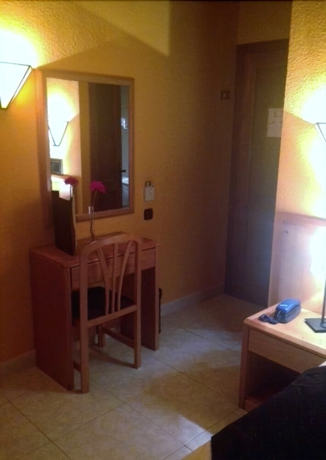 Imagen de la habitación del Hotel San Anton, Benasque. Foto 5