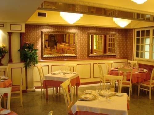 Imagen del bar/restaurante del Hotel San Antonio, Ávila. Foto 1