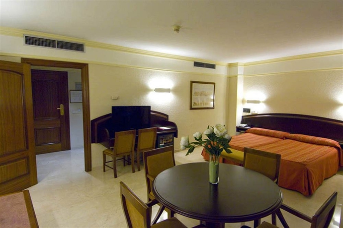 Imagen de la habitación del Hotel San Antonio, Albacete. Foto 3