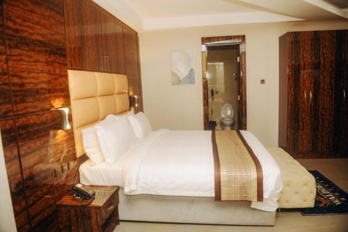 Imagen de la habitación del Hotel San Antonio Blus. Foto 18