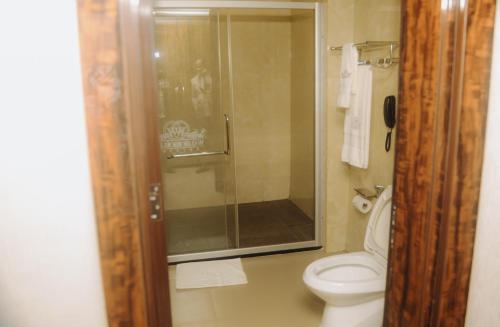 Imagen de la habitación del Hotel San Antonio Blus. Foto 19