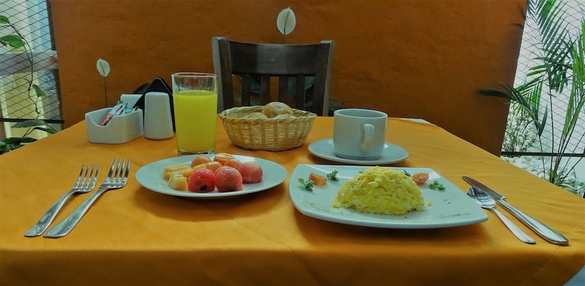 Imagen del bar/restaurante del Hotel San Antonio Boutique. Foto 3