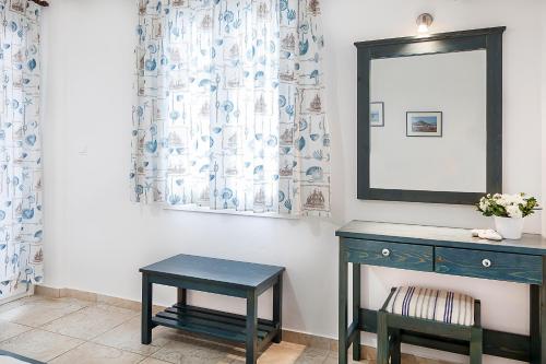 Imagen de la habitación del Hotel San Antonio Summer House. Foto 8