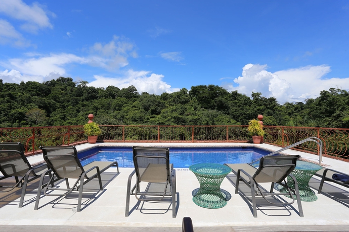 Imagen de la piscina del Hotel San Bada. Foto 14