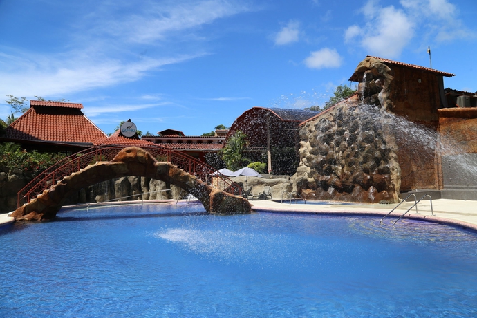 Imagen de la piscina del Hotel San Bada. Foto 16