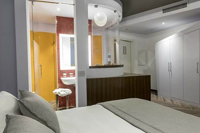 Imagen de la habitación del Hotel San Barbato Resort Spa and Golf. Foto 11
