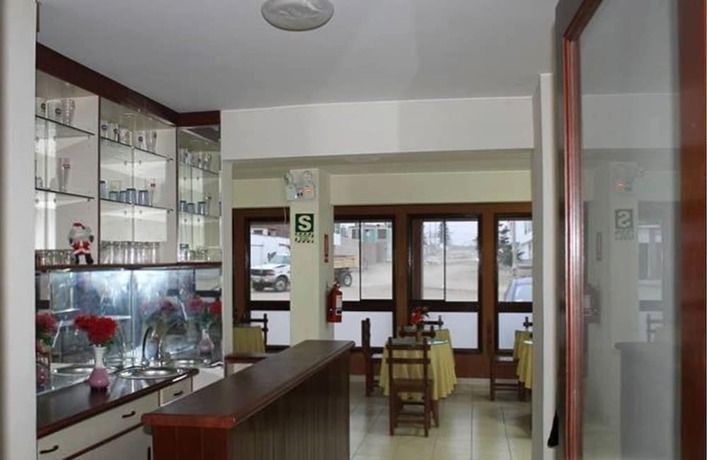 Imagen del bar/restaurante del Hotel San Bartolo Inn. Foto 5