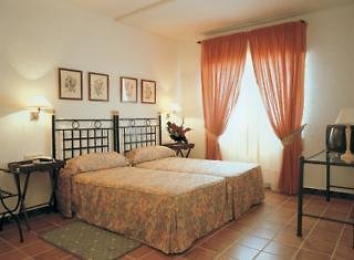 Imagen de la habitación del Hotel San Blas, Constantina. Foto 5