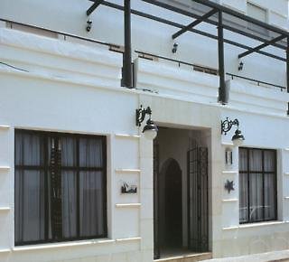 Imagen de los exteriores del Hotel San Blas, Constantina. Foto 6
