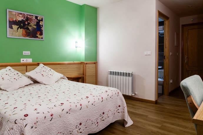 Imagen de la habitación del Hotel San Briz. Foto 7