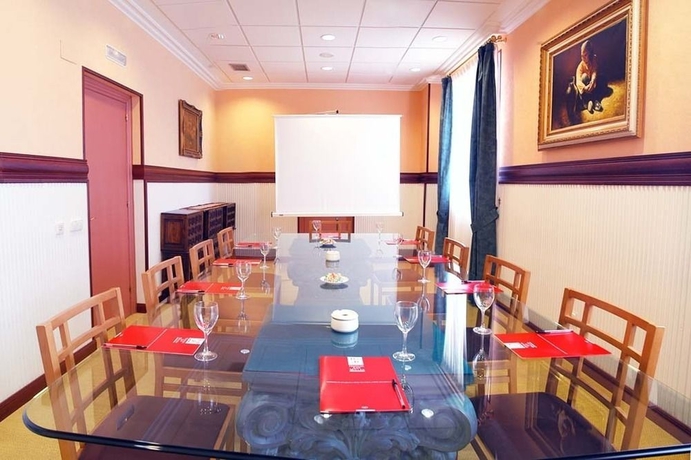 Imagen de los interiores del Hotel San Camilo. Foto 13