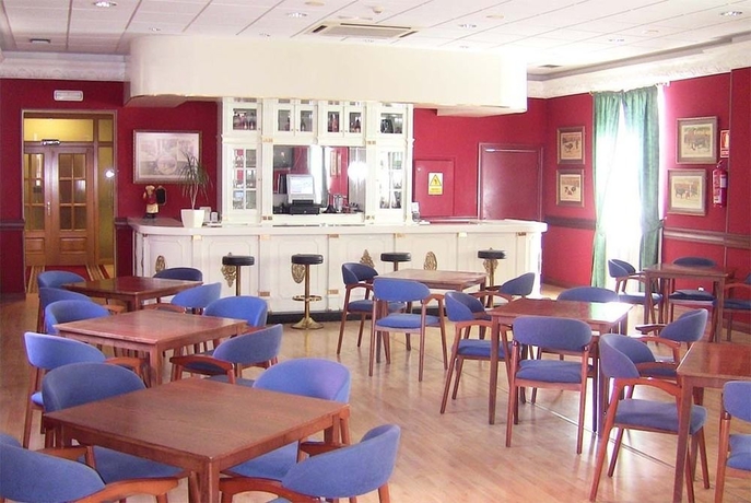 Imagen del bar/restaurante del Hotel San Camilo. Foto 7