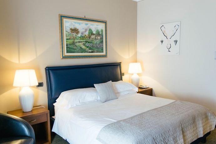 Imagen de la habitación del Hotel San Carlo, Cortemilia. Foto 10