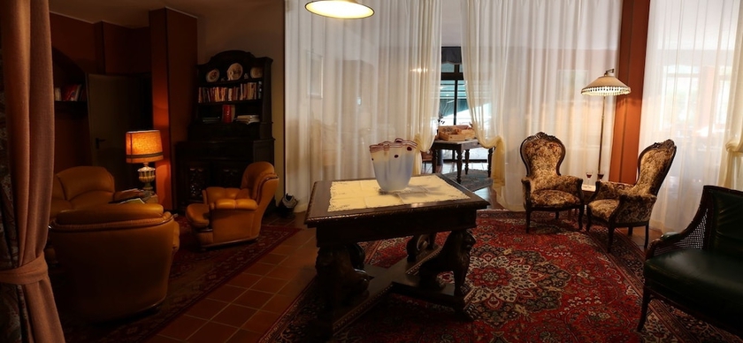 Imagen de los interiores del Hotel San Carlo, Cortemilia. Foto 17