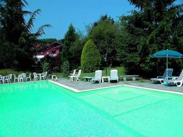 Imagen de la piscina del Hotel San Carlo, Cortemilia. Foto 19