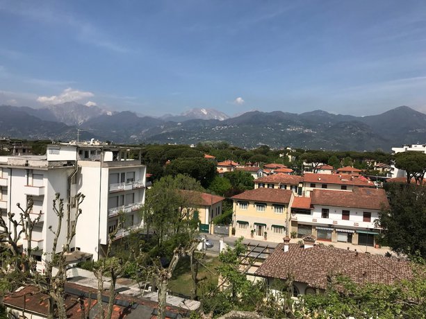 Imagen de los exteriores del Hotel San Carlo, Pietrasanta. Foto 16