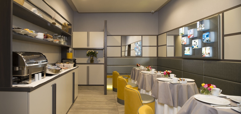 Imagen del bar/restaurante del Hotel San Carlo Suite. Foto 5