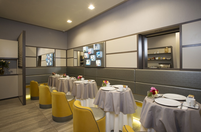 Imagen del bar/restaurante del Hotel San Carlo Suite. Foto 6