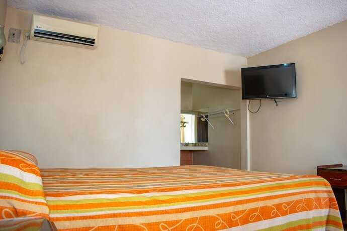 Imagen de la habitación del Hotel San Carlos, Cerro Azul. Foto 13