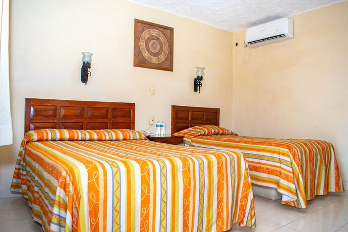 Imagen de la habitación del Hotel San Carlos, Cerro Azul. Foto 16