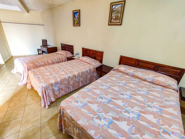 Imagen de la habitación del Hotel San Carlos, Cerro Azul. Foto 17