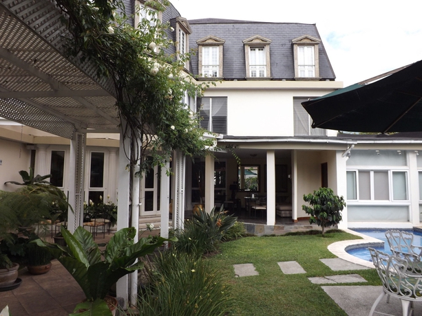 Imagen de los exteriores del Hotel San Carlos, Ciudad de Guatemala. Foto 2