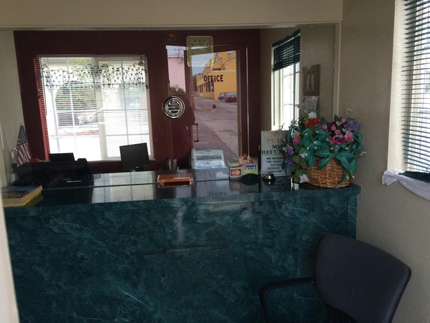 Imagen de los interiores del Hotel San Carlos Inn. Foto 15