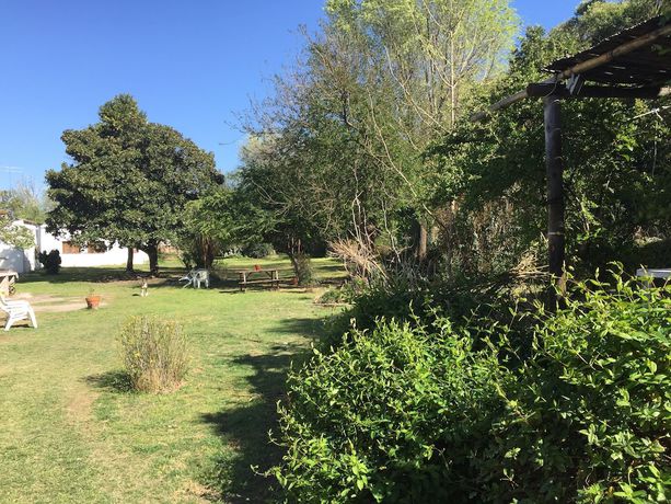 Imagen de los exteriores del Hotel San Carlos, Villa del Dique. Foto 15