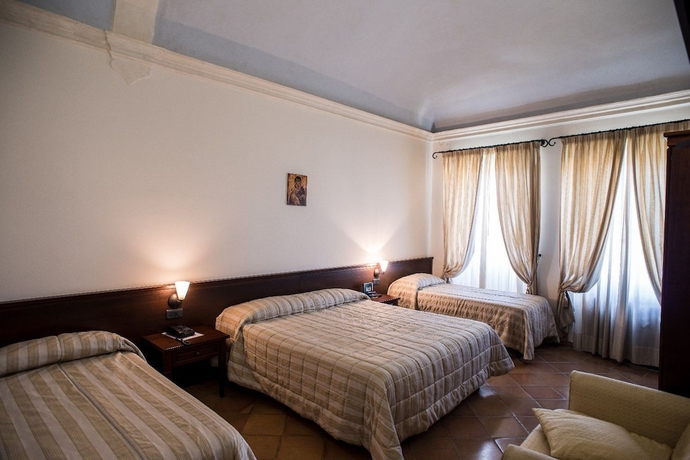Imagen de la habitación del Hotel San Claudio. Foto 6