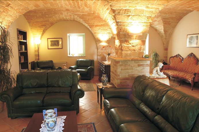 Imagen de la habitación del Hotel San Claudio. Foto 18