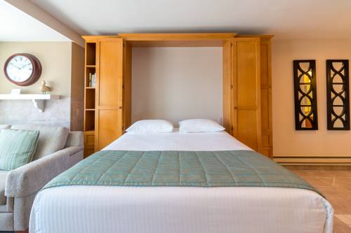 Imagen de la habitación del Hotel San Clemente Cove. Foto 4