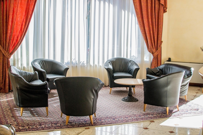 Imagen de los interiores del Hotel San Clemente. Foto 17