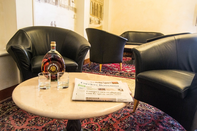 Imagen de los interiores del Hotel San Clemente. Foto 18