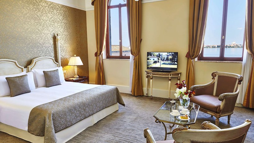 Imagen de la habitación del Hotel San Clemente Palace Venice. Foto 16