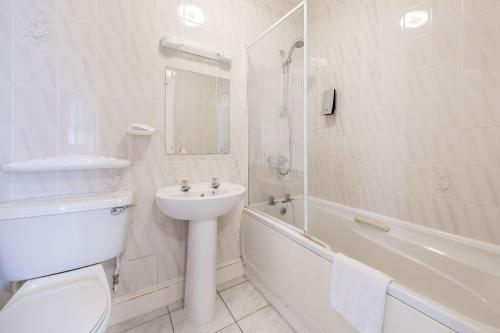 Imagen de la habitación del Hotel San Clu, Bar & Brasserie. Foto 5