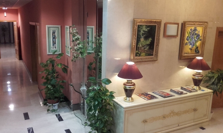 Imagen de los interiores del Hotel San Crist&oacute;bal, LA CIST&Eacute;RNIGA. Foto 15