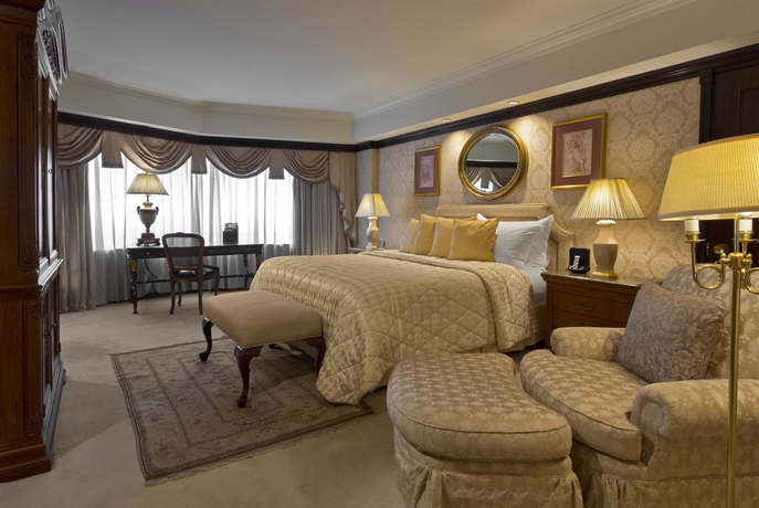 Imagen de la habitación del Hotel San Cristobal Tower. Foto 7