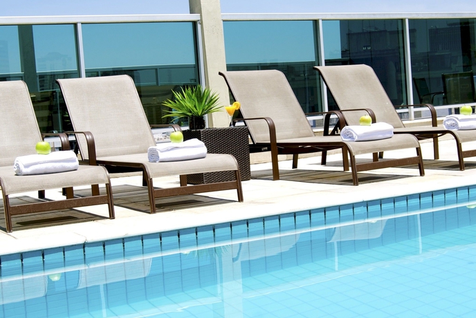 Imagen de la piscina del Hotel San Diego Convention Lourdes. Foto 12