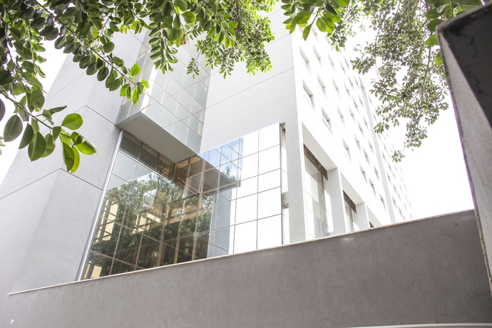 Imagen de los exteriores del Hotel San Diego Express Barro Preto. Foto 11