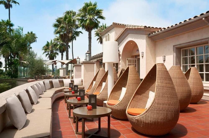 Imagen del bar/restaurante del Hotel San Diego Mission Bay Resort. Foto 1