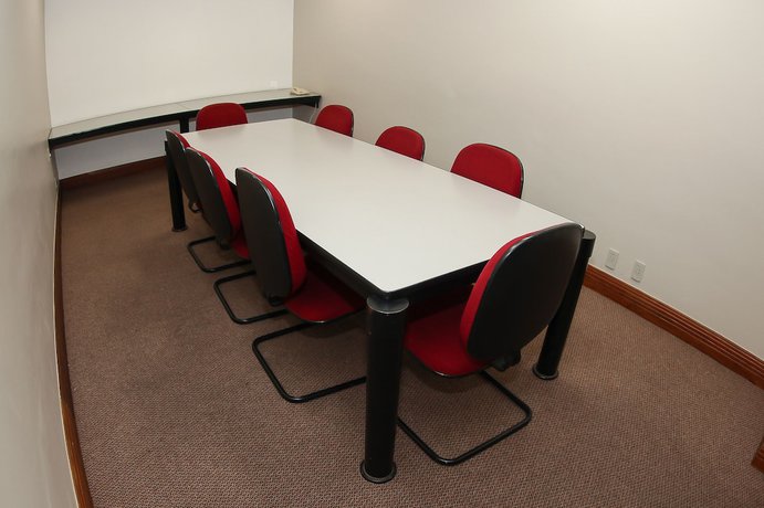Imagen de los interiores del Hotel San Diego Su&iacute;tes S&atilde;o Jos&eacute; dos Campos. Foto 12
