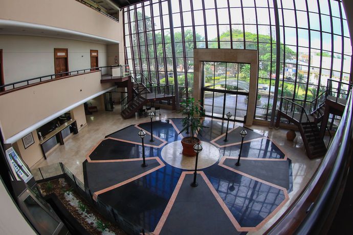 Imagen de los interiores del Hotel San Diego Su&iacute;tes S&atilde;o Jos&eacute; dos Campos. Foto 16