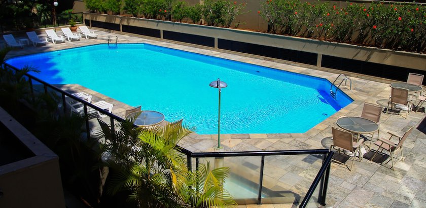 Imagen de la piscina del Hotel San Diego Su&iacute;tes S&atilde;o Jos&eacute; dos Campos. Foto 20