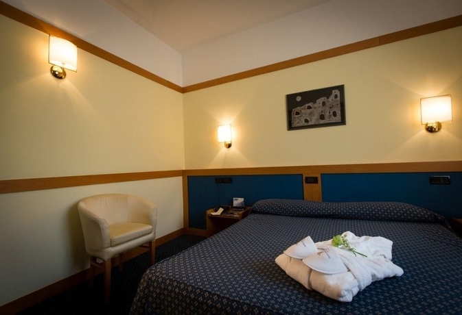 Imagen de la habitación del Hotel San Domenico Al Piano. Foto 4